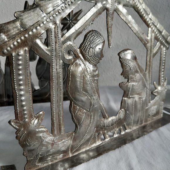 Unique Metal Nativity Set 3 Piece Freestanding 9x10 inch each - Picture 9 of 10